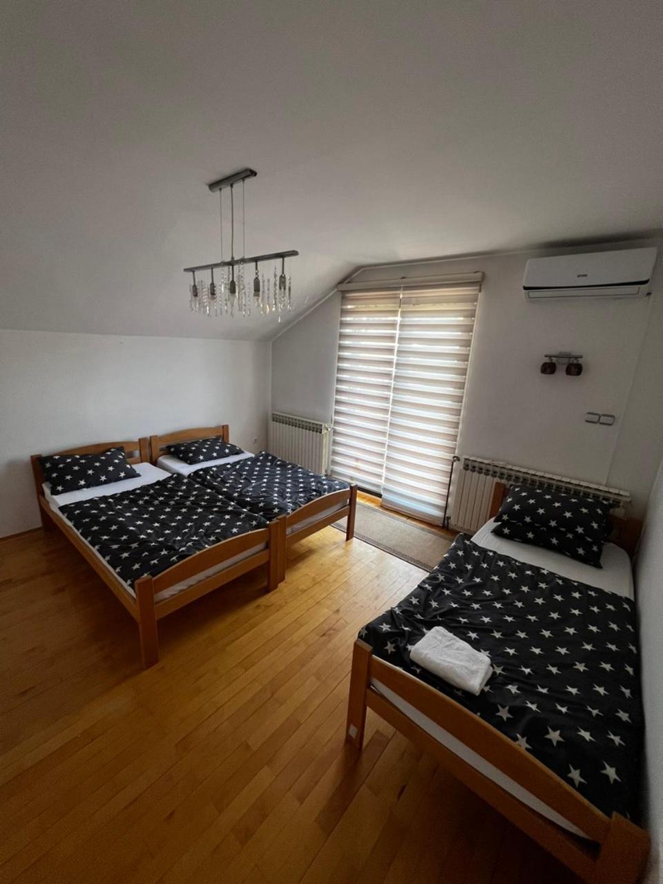 Hostel توزلا المظهر الخارجي الصورة