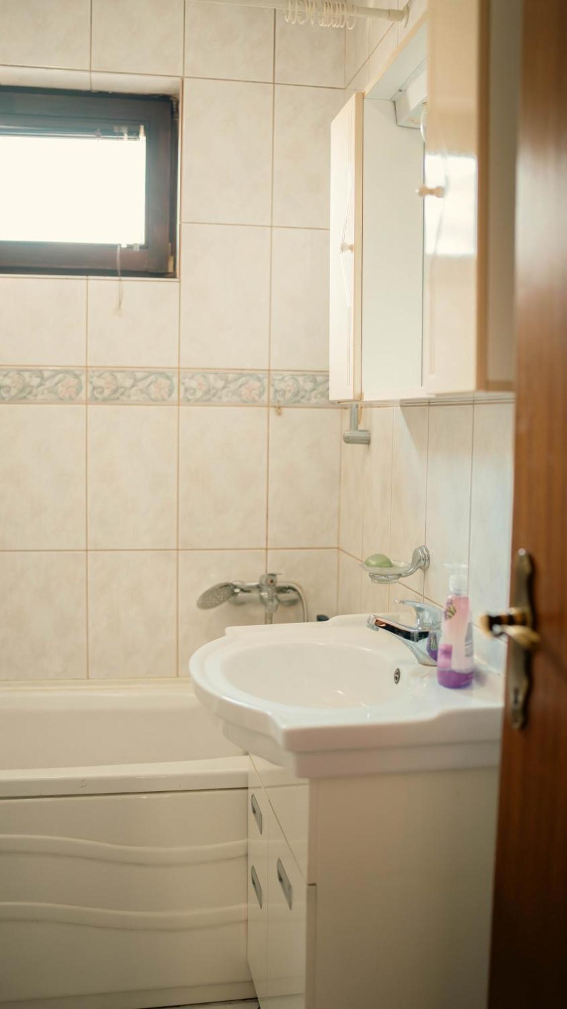 Hostel توزلا المظهر الخارجي الصورة